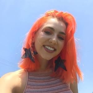 Meet your Posher, Helen